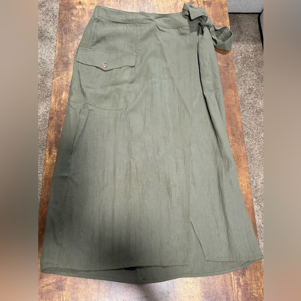NWOT Ladies Nine West Faux-Wrap Olive Green Maxi Skirt size L